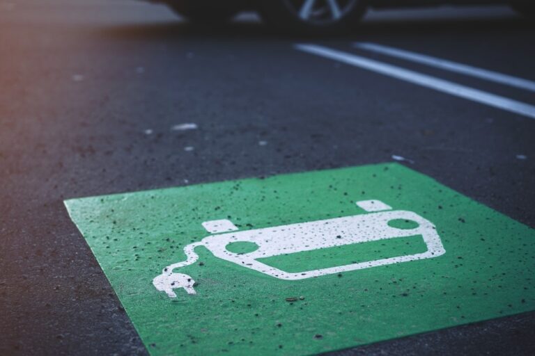 Grünen-Fraktion erfreut über Perspektive für mehr E-Ladeinfrastruktur in Karlsruhe