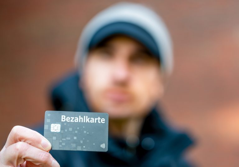 Entscheidungsfreiheit stärken – Bezahlkarte abschaffen!