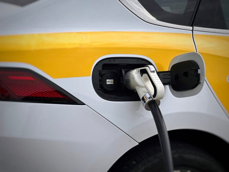 Taxis elektrifizieren